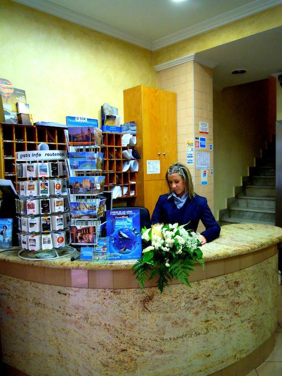 Hotel Europa Valencia Buitenkant foto